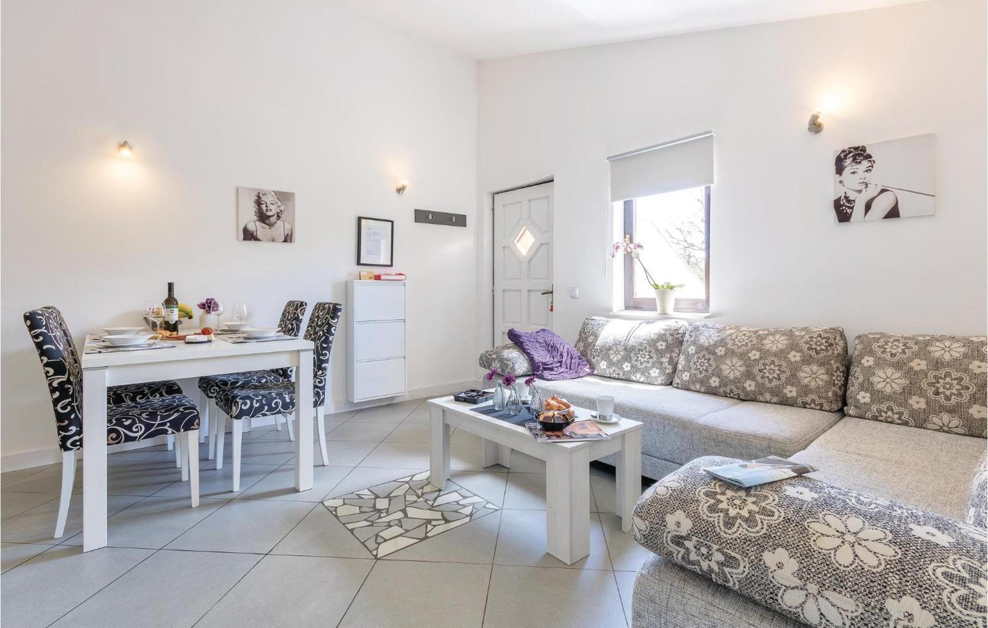 Amazing Apartment In Medulin With Wifi 외부 사진